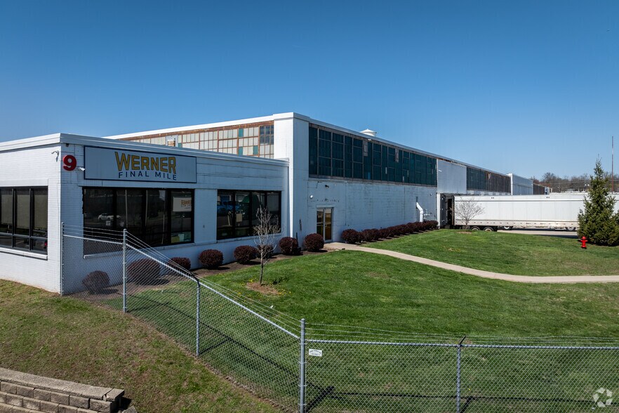 More Photos Of 9 Finderne Ave, Bridgewater Distribution For Lease