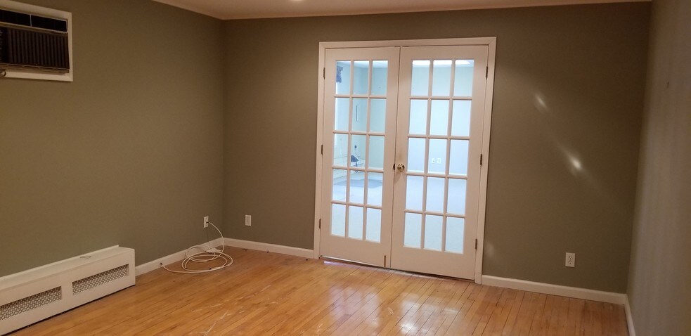 More Photos Of 575 White Plains Rd, Eastchester Office For Lease