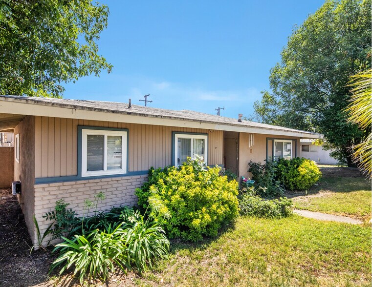 Primary Photo Of 1147 W D St, Ontario Multifamily For Sale