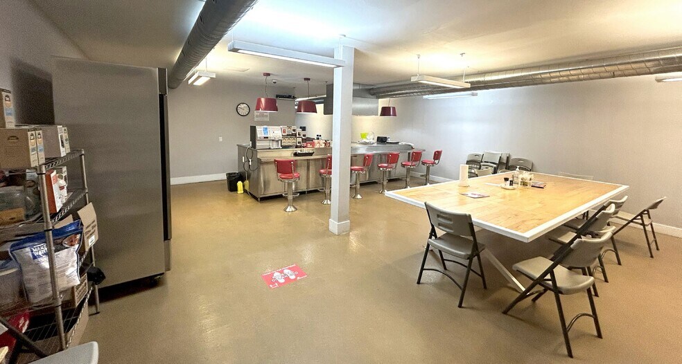 More Photos Of 352 Doug Duncan Dr, Newmarket Office For Lease