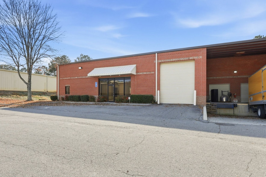 More Photos Of 2417 Hilton Way, Gainesville Warehouse For Lease