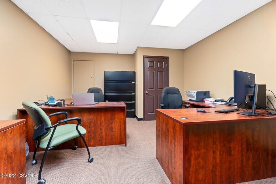 More Photos Of 170 E 9th St, Bloomsburg Office For Sale