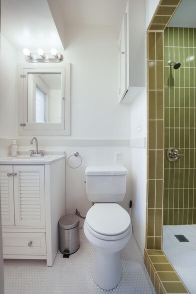 More Photos Of 361 Gladys Ave, Long Beach Multifamily For Sale