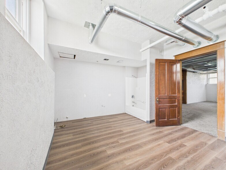 More Photos Of 220 E 6th St, Minden Office Residential For Sale