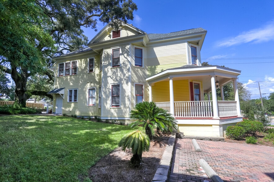 More Photos Of 921 N Palafox St, Pensacola Office For Sale