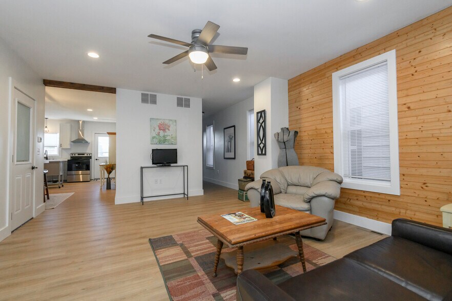 More Photos Of 109 S Lake St, Hustisford Storefront Retail Residential For Sale