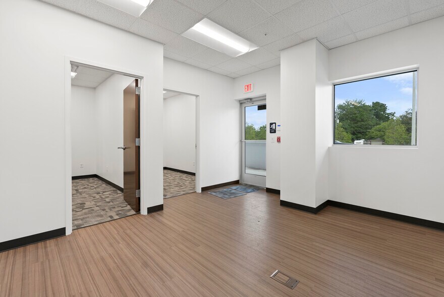 More Photos Of 6620 Stuart Ave, Jacksonville Warehouse For Lease