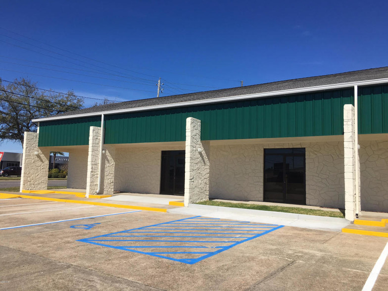 Primary Photo Of 3664 14th St, Pascagoula Office Residential For Lease