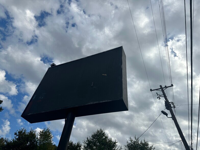 More Photos Of 3818 Summer Ave, Memphis Freestanding For Sale