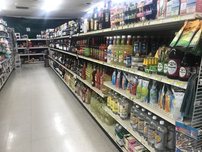 More Photos Of 25817 State Hwy 64, Pittsburg Supermarket For Sale