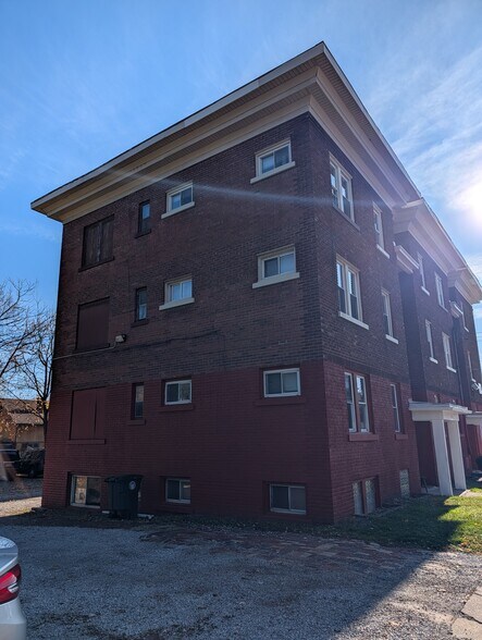 More Photos Of 23 Charlotte St, Akron Apartments For Sale