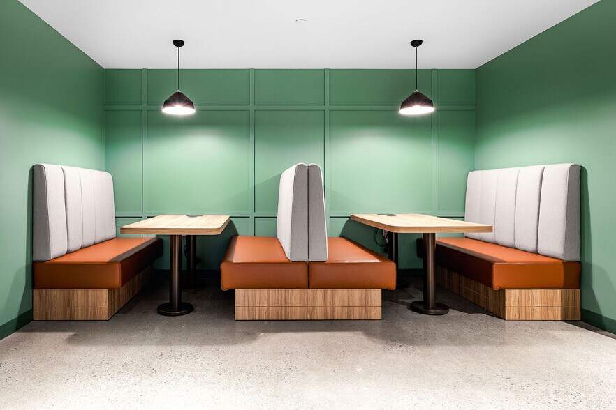 More Photos Of 222-230 Queen St, Ottawa Coworking Space