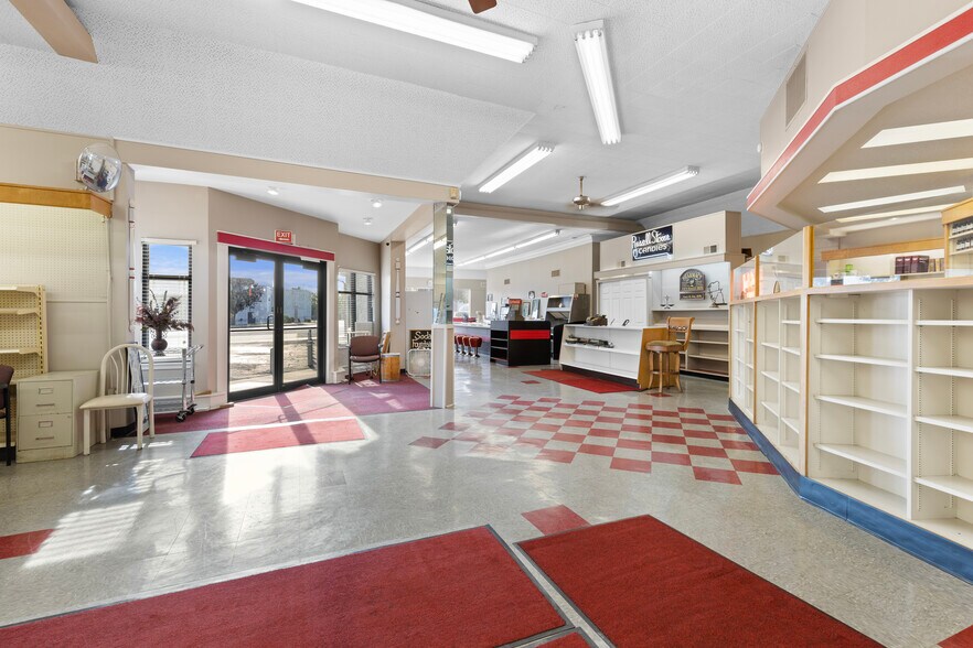 More Photos Of 10004 E 63rd St, Raytown General Retail For Sale