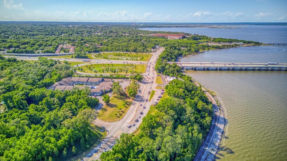 More Photos Of 7599 Scenic Hwy, Pensacola Land For Sale
