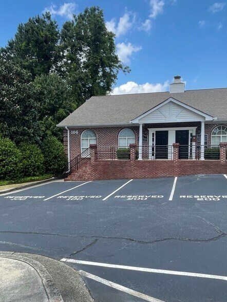 More Photos Of 106 Pilgrim Village Dr, Cumming Office For Sale