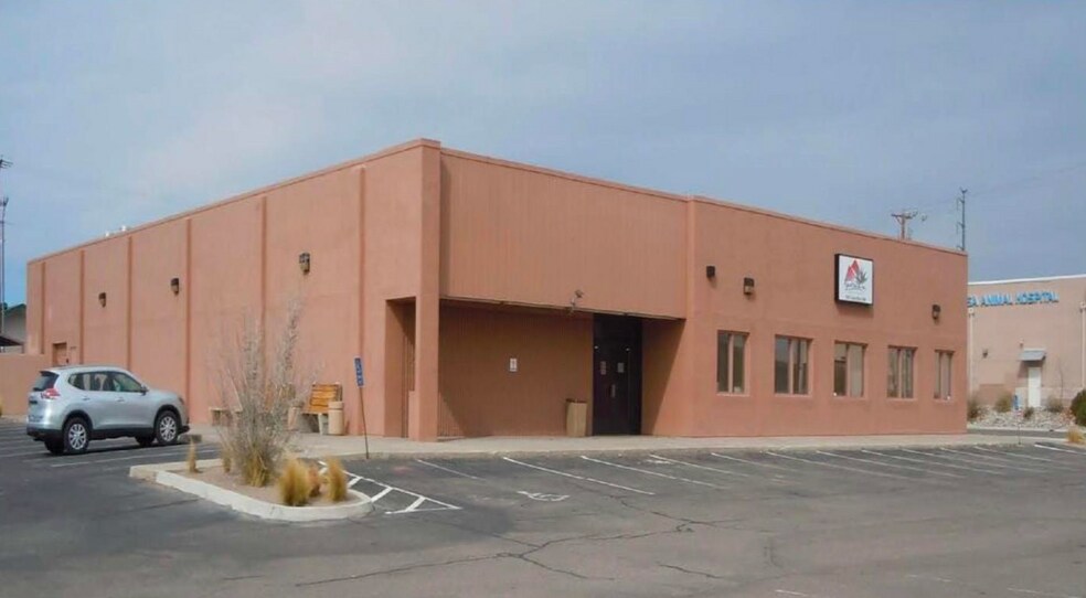 Primary Photo Of 2551 Coors Blvd NW, Albuquerque Medical For Lease