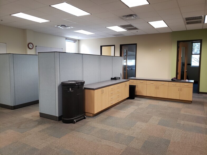 More Photos Of 4017 W Dr Martin Luther King Jr Blvd, Tampa Office For Sale