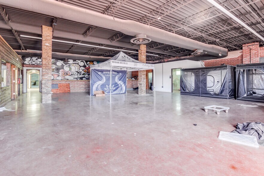 More Photos Of 1727 S Agnew Ave, Oklahoma City Service For Lease