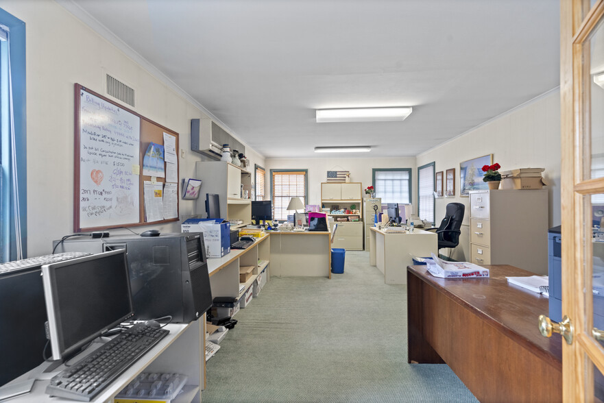 More Photos Of 1481 Chapel St, New Haven Office For Sale