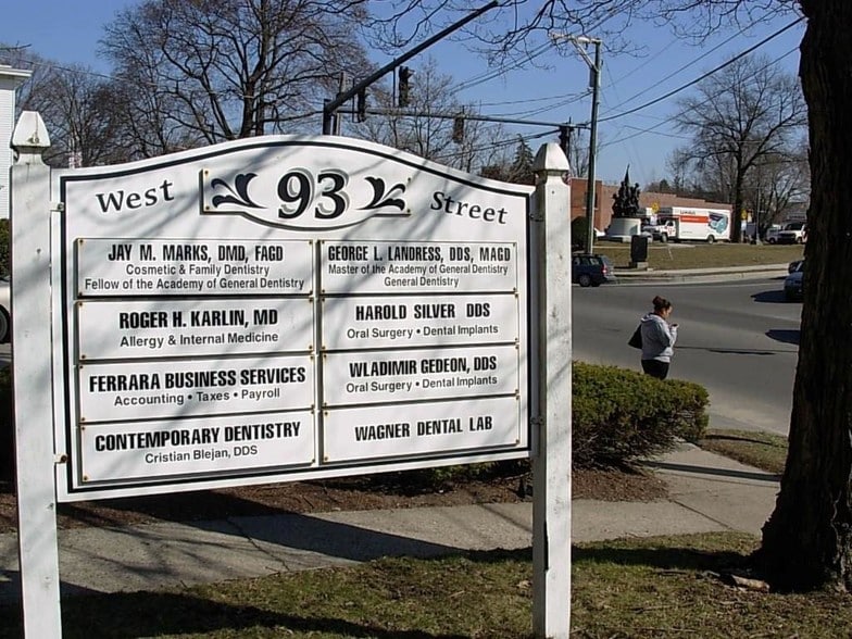 Primary Photo Of 93 West St, Danbury Medical For Sale