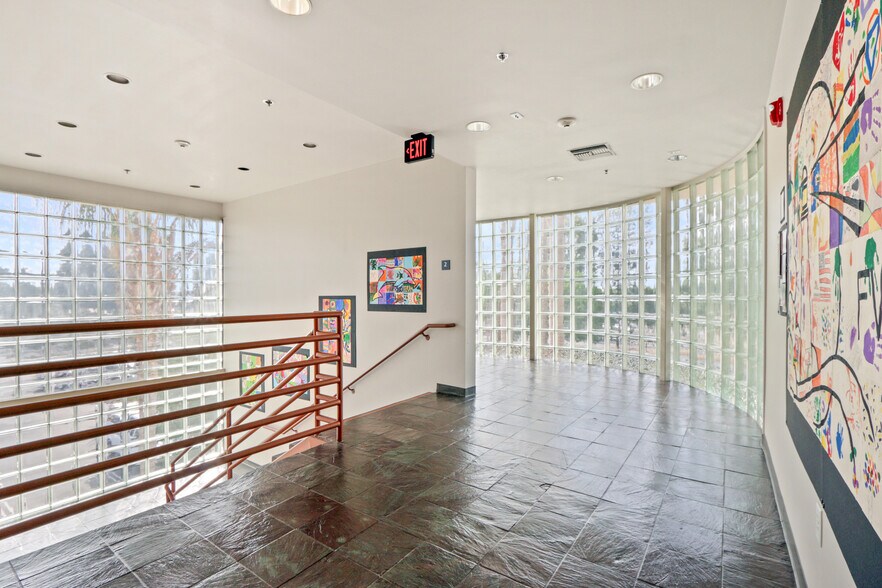 More Photos Of 10055 Slater Ave, Fountain Valley Office For Lease
