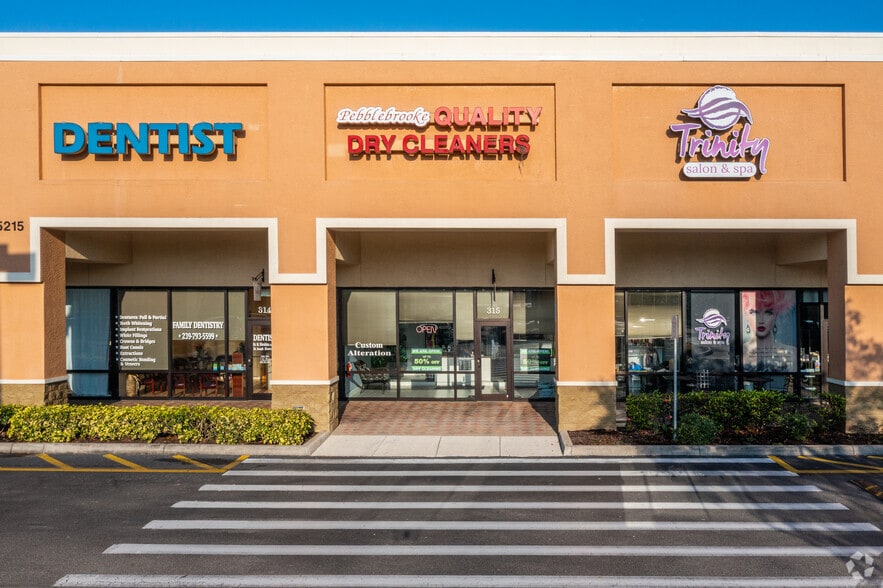 More Photos Of 15205-15245 Collier Blvd, Naples Unknown For Lease