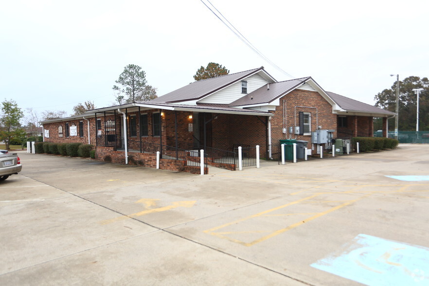 Primary Photo Of 1220 Walter Reed Rd, Fayetteville Medical For Lease