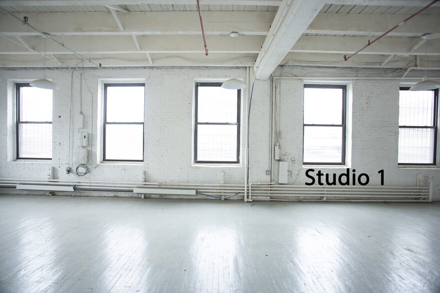 More Photos Of 40-08 22nd St, Long Island City Warehouse For Lease