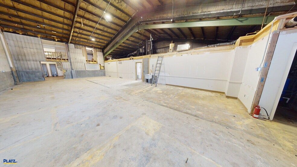 More Photos Of 8063 Southern Blvd, Youngstown Warehouse For Lease