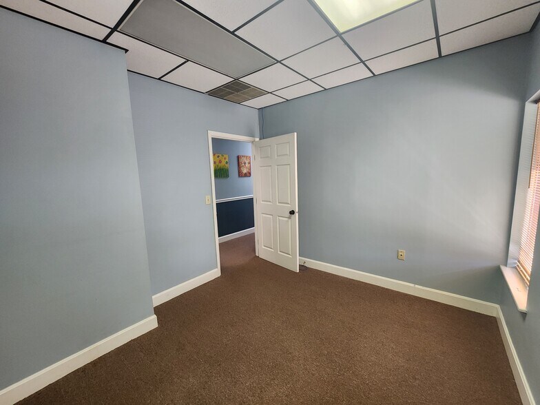 More Photos Of 4727 Cornell Rd, Blue Ash Office For Lease