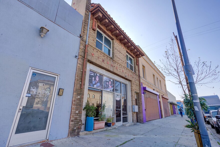 More Photos Of 2608 54th, Los Angeles Apartments For Sale