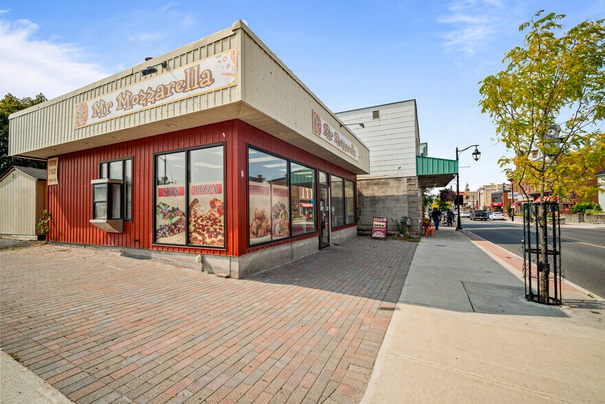 More Photos Of 58 Bridge St, Carleton Place Restaurant For Sale