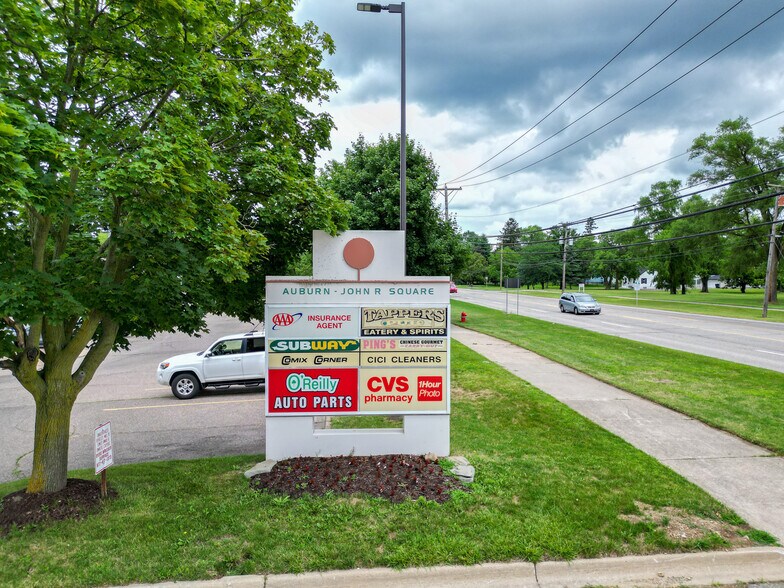 More Photos Of 819-965 E Auburn Rd, Rochester Hills Unknown For Lease