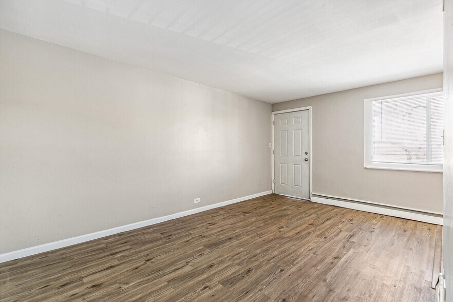 More Photos Of 1592 Lansing St, Aurora Apartments For Sale