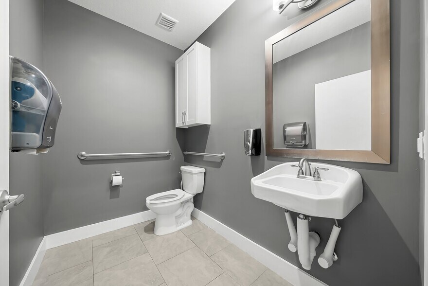 More Photos Of , Panama City Office For Sale