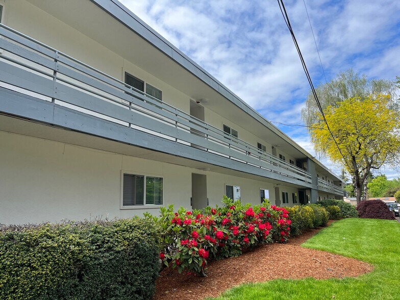 More Photos Of 11181-11211 NE Weidler St, Portland Apartments For Sale