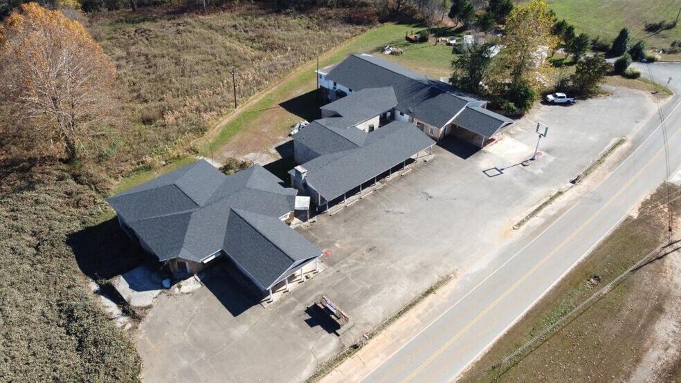 More Photos Of 8091 Old Highway 5 S, Talking Rock Light Distribution For Sale