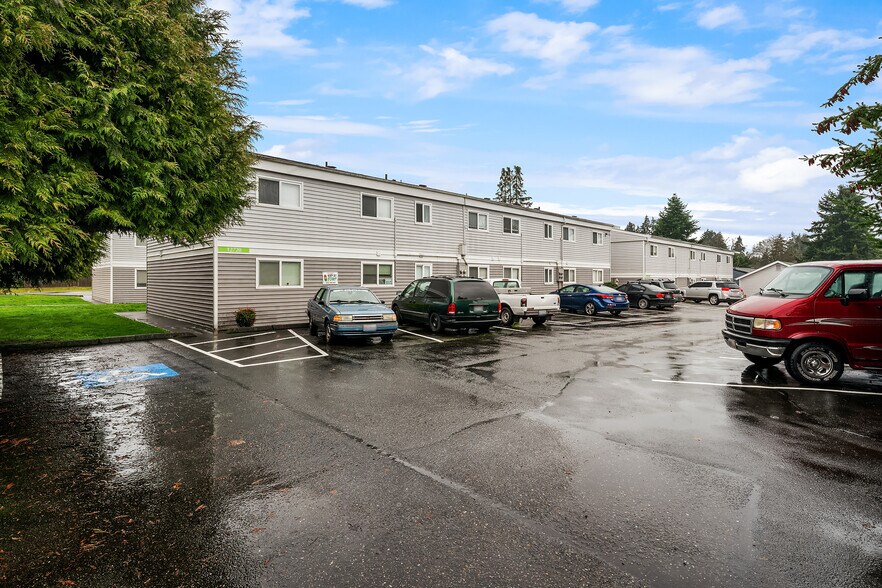 More Photos Of 12712 C St S, Tacoma Apartments For Sale