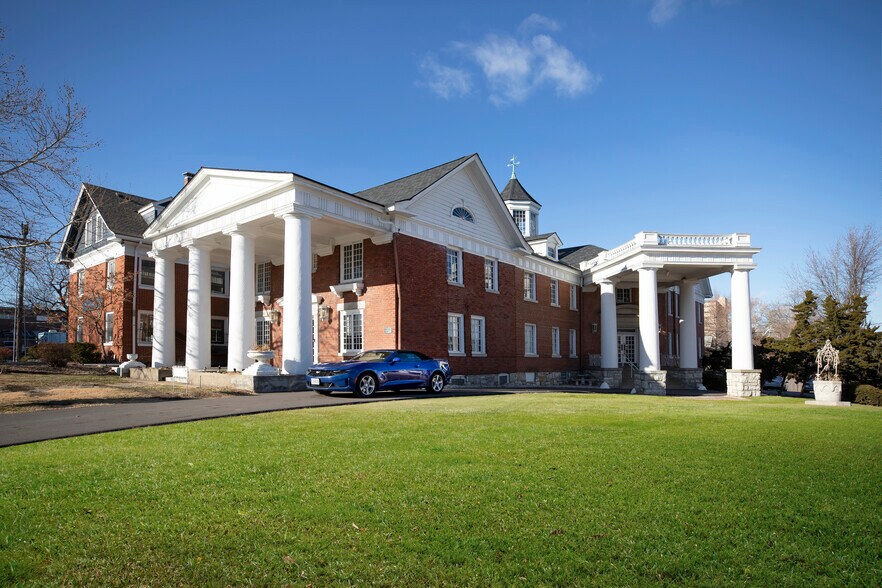 More Photos Of , Kansas City Unknown For Sale