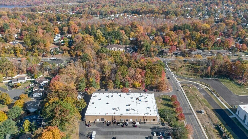 More Photos Of 704 Executive Blvd, Valley Cottage Warehouse For Lease