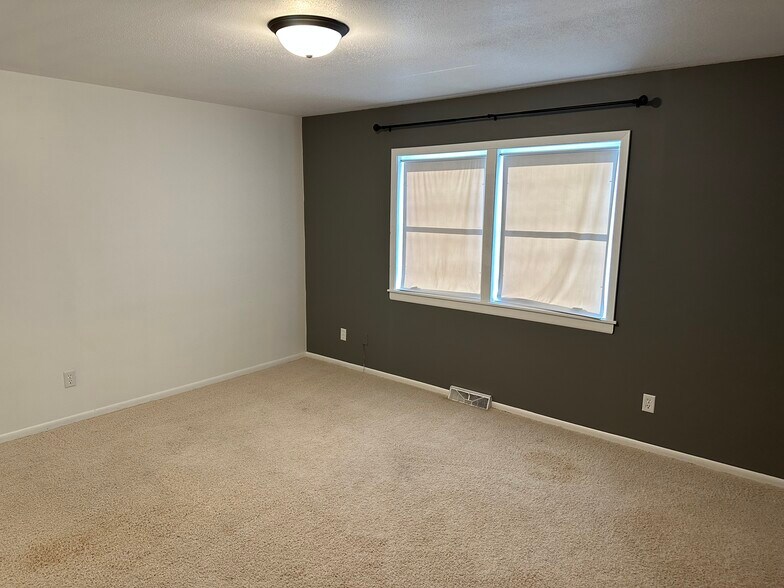 More Photos Of 1217 S Broadway St, New Ulm Storefront Retail Residential For Sale