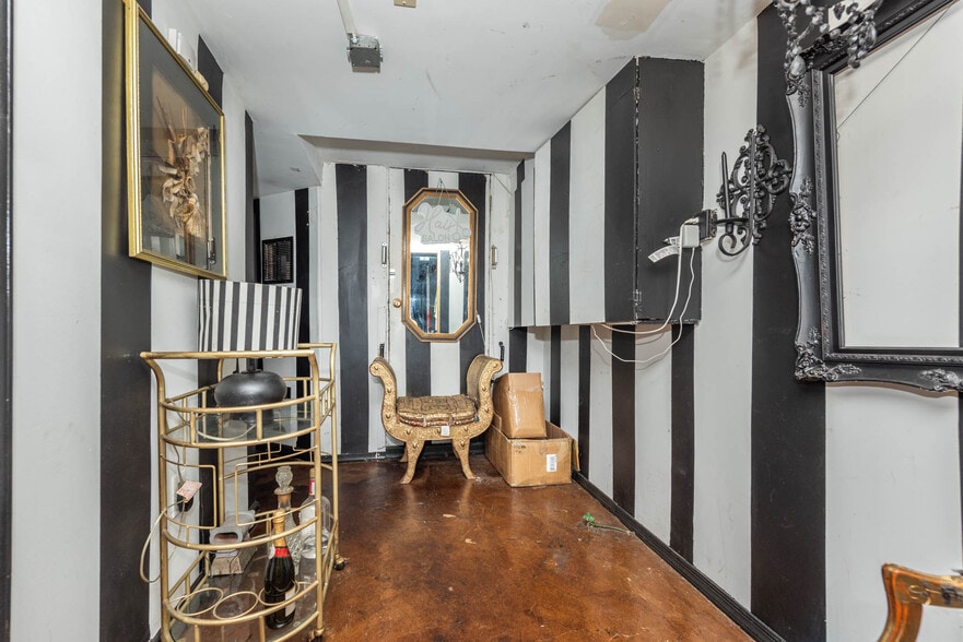 More Photos Of 7231 Harford Rd, Baltimore Storefront Retail Residential For Sale