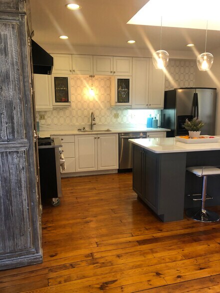 More Photos Of 208-214 Main St, Toronto Storefront Retail Residential For Sale