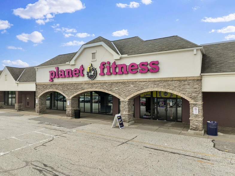 More Photos Of 29700-30450 Lake Shore Blvd, Willowick Unknown For Lease