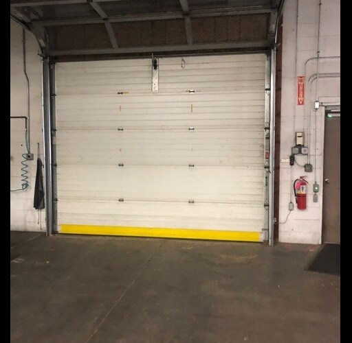 More Photos Of 3658 W 6th St, Goodview Industrial For Lease