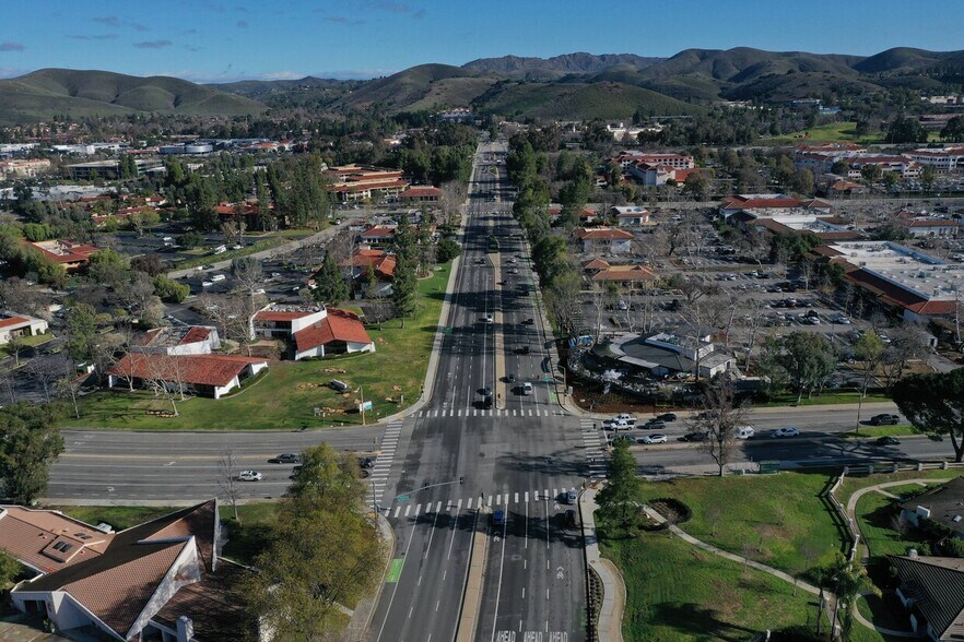 More Photos Of 973 S Westlake Blvd, Westlake Village Storefront Retail Office For Lease