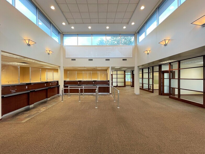 More Photos Of 4020 Cox Rd, Glen Allen Bank For Sale