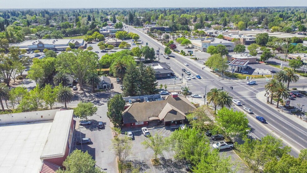 More Photos Of 6400 Fair Oaks Blvd, Carmichael Restaurant For Sale