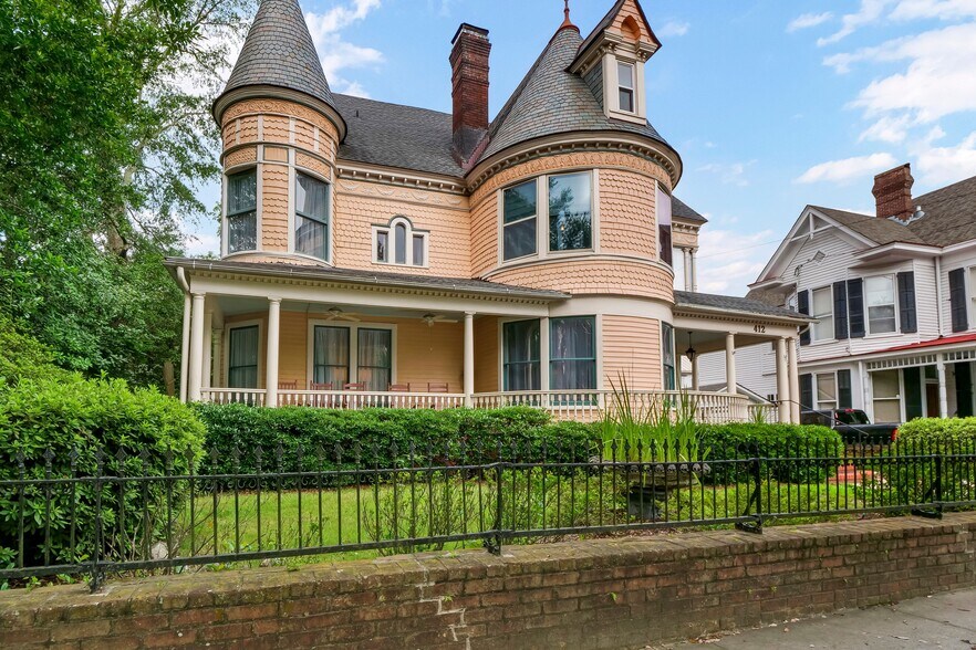 More Photos Of 412 S 3rd St, Wilmington Hospitality For Sale