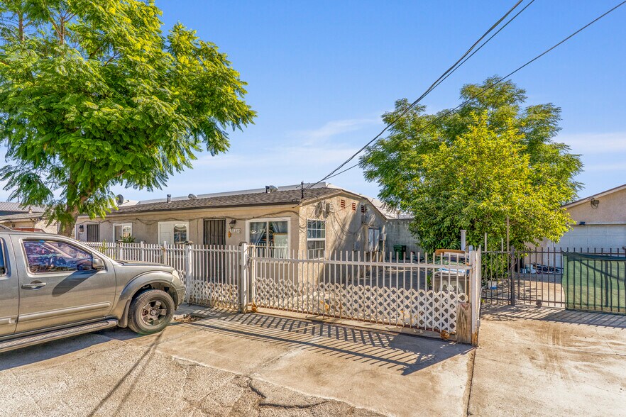 More Photos Of 10218 Bradley Ave, Pacoima Apartments For Sale